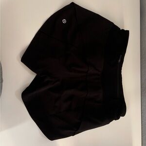 Lululemon Black Speed Up Low Rise 4” size 4 shorts